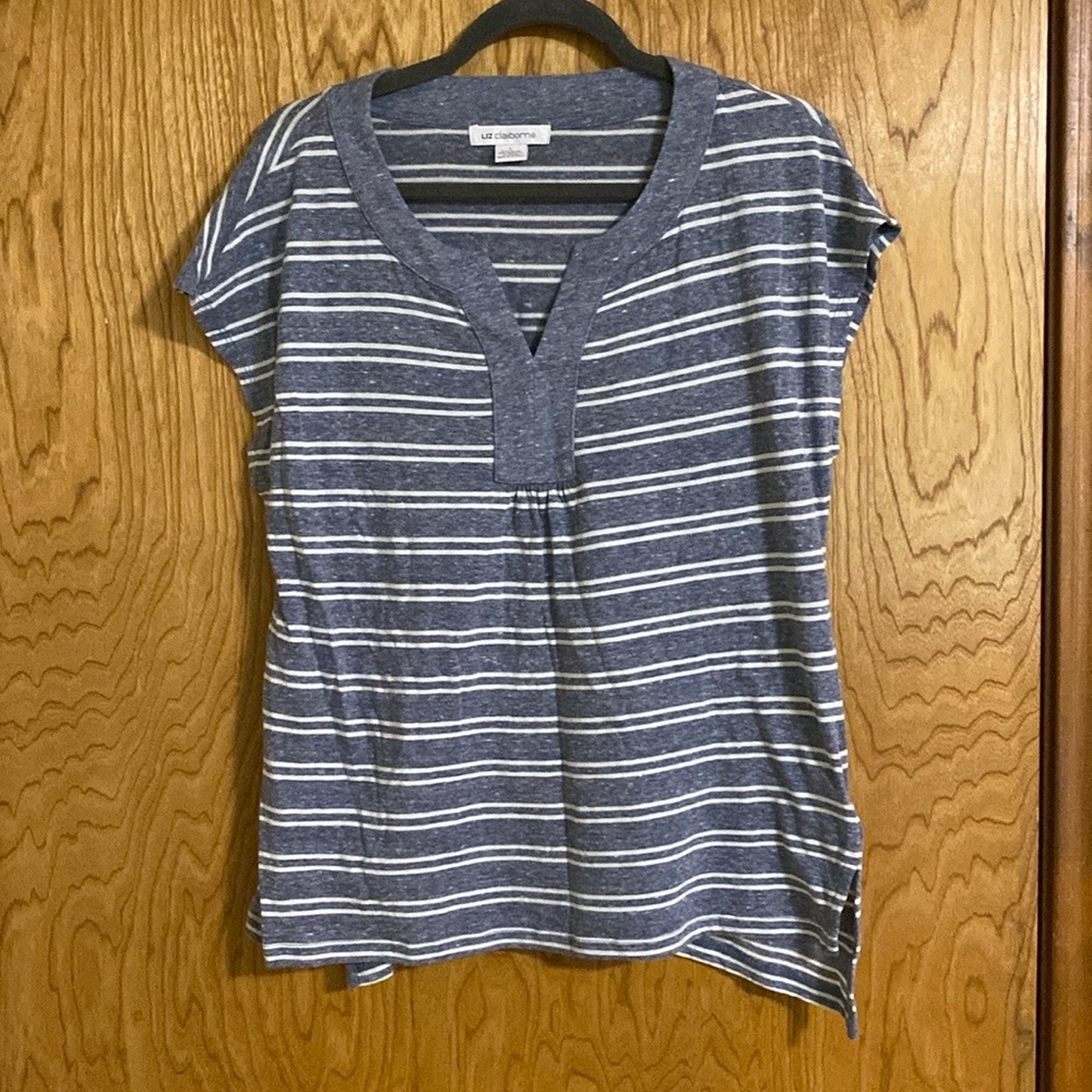 Liz Claiborne Large Top good preowned condition